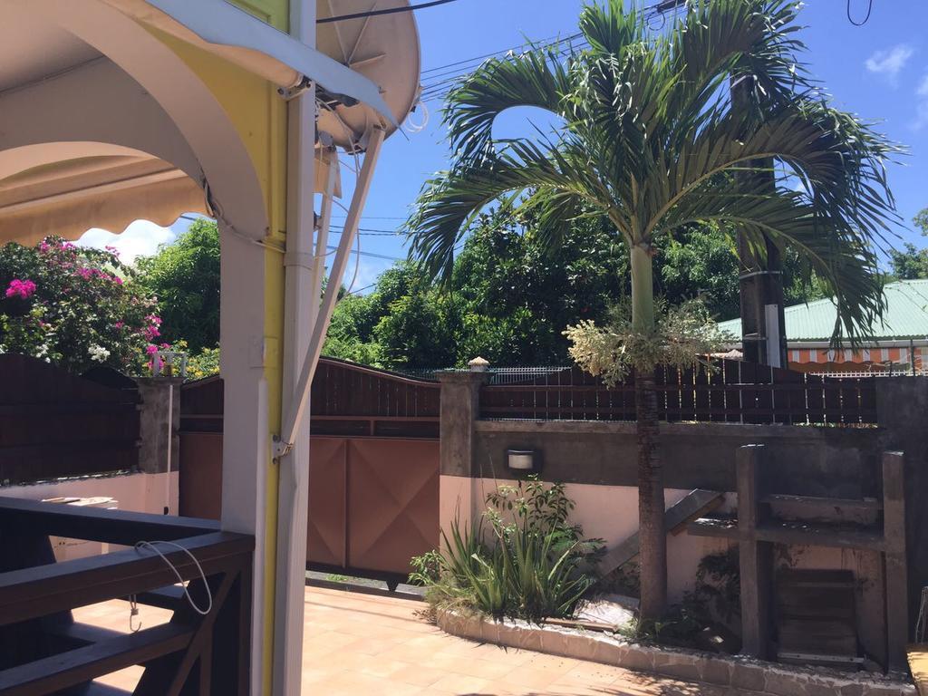 Appartement location guadeloupe à Le Gosier  Extérieur photo