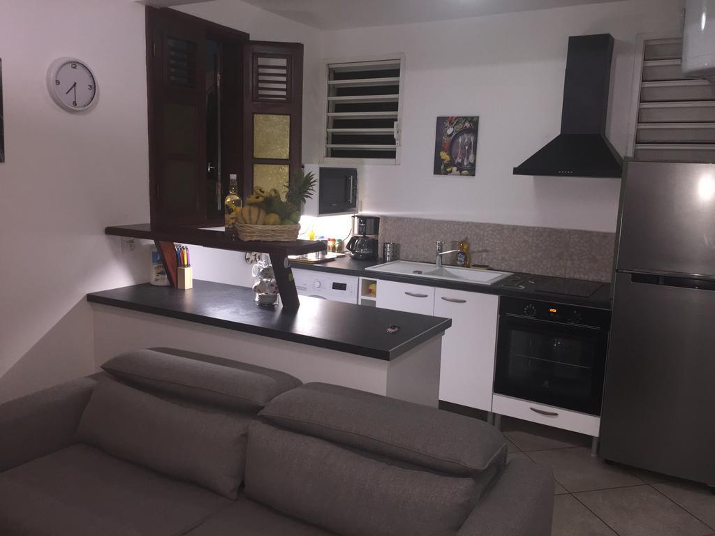 Appartement location guadeloupe à Le Gosier  Extérieur photo