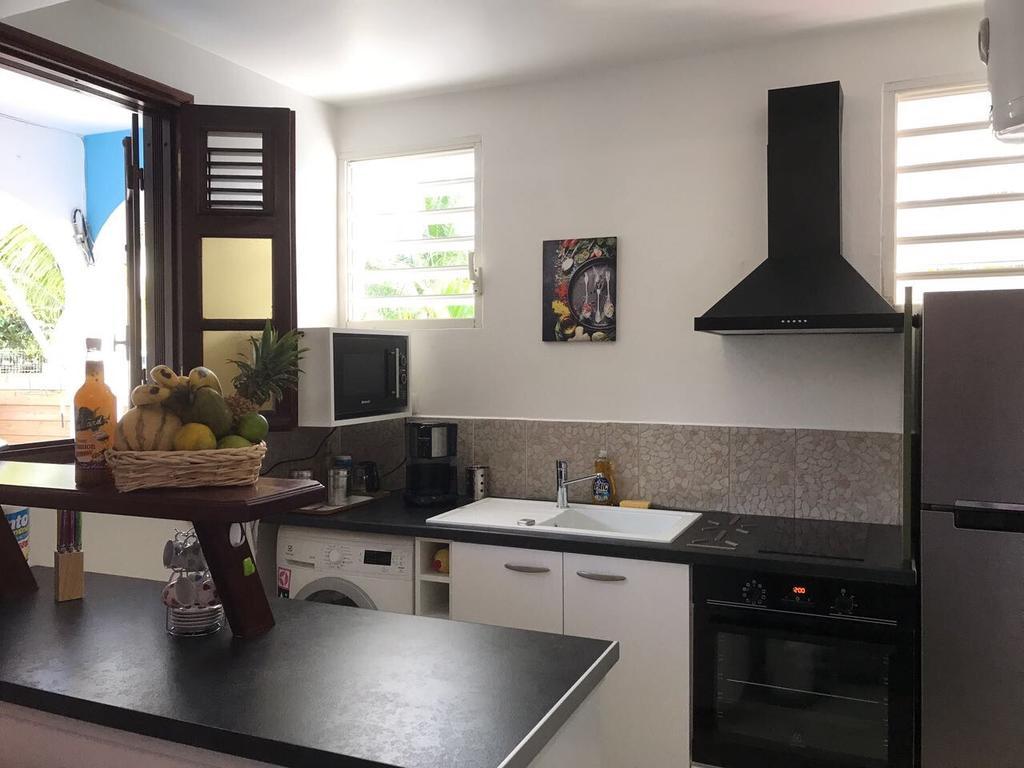 Appartement location guadeloupe à Le Gosier  Extérieur photo