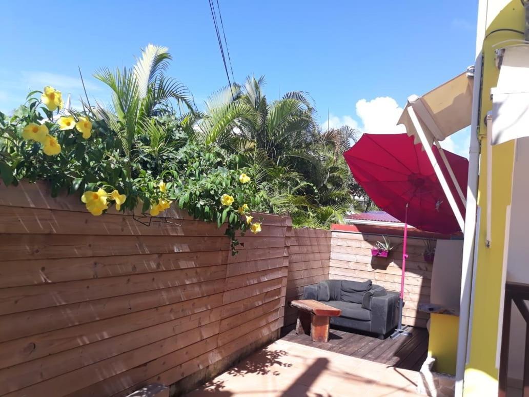 Appartement location guadeloupe à Le Gosier  Extérieur photo