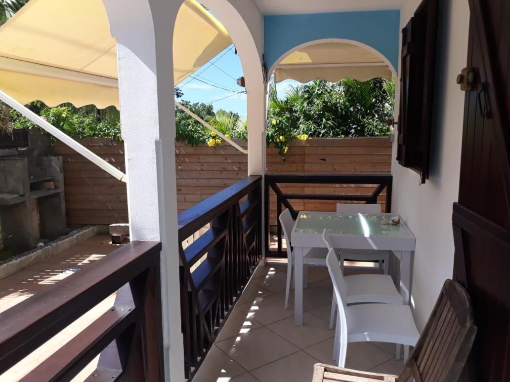 Appartement location guadeloupe à Le Gosier  Extérieur photo